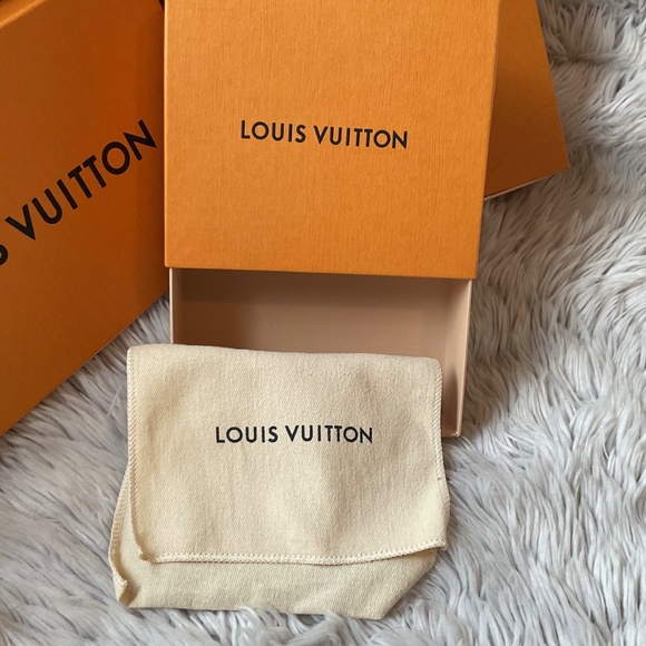 Authentic Louis Vuitton Monogram Coin Key Purse Pouch MINT EUC BOX DUST BAG - Picture 2 of 10